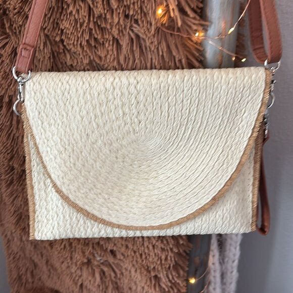 Pretty Simple Turks and Caicos Fold Over Crossbody Bag - Picture 4 of 5